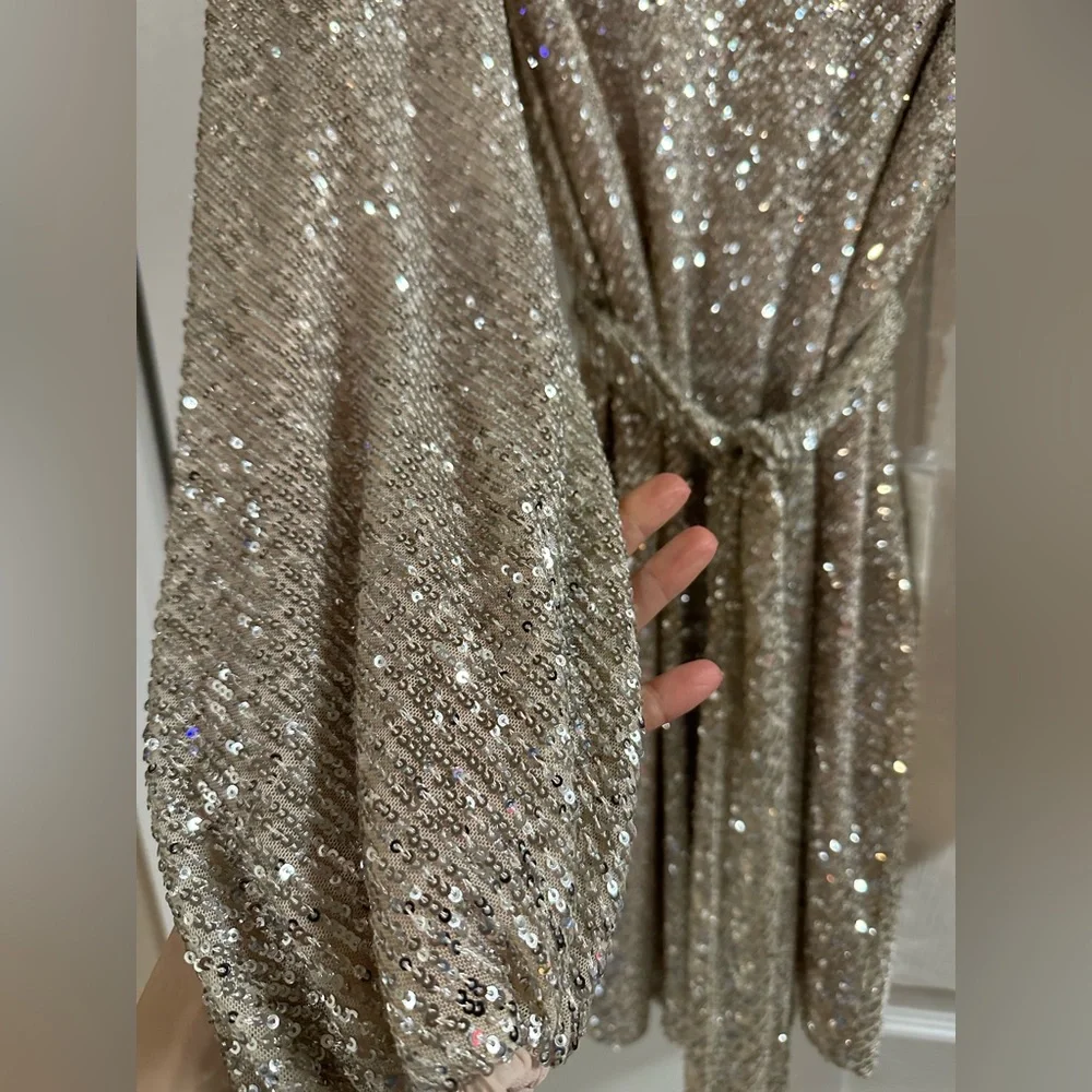 NEW Jenny Yoo New Year’s Eve Angie Dress in Silver Nude New Year’s Eve Dress - Picture 5 of 11